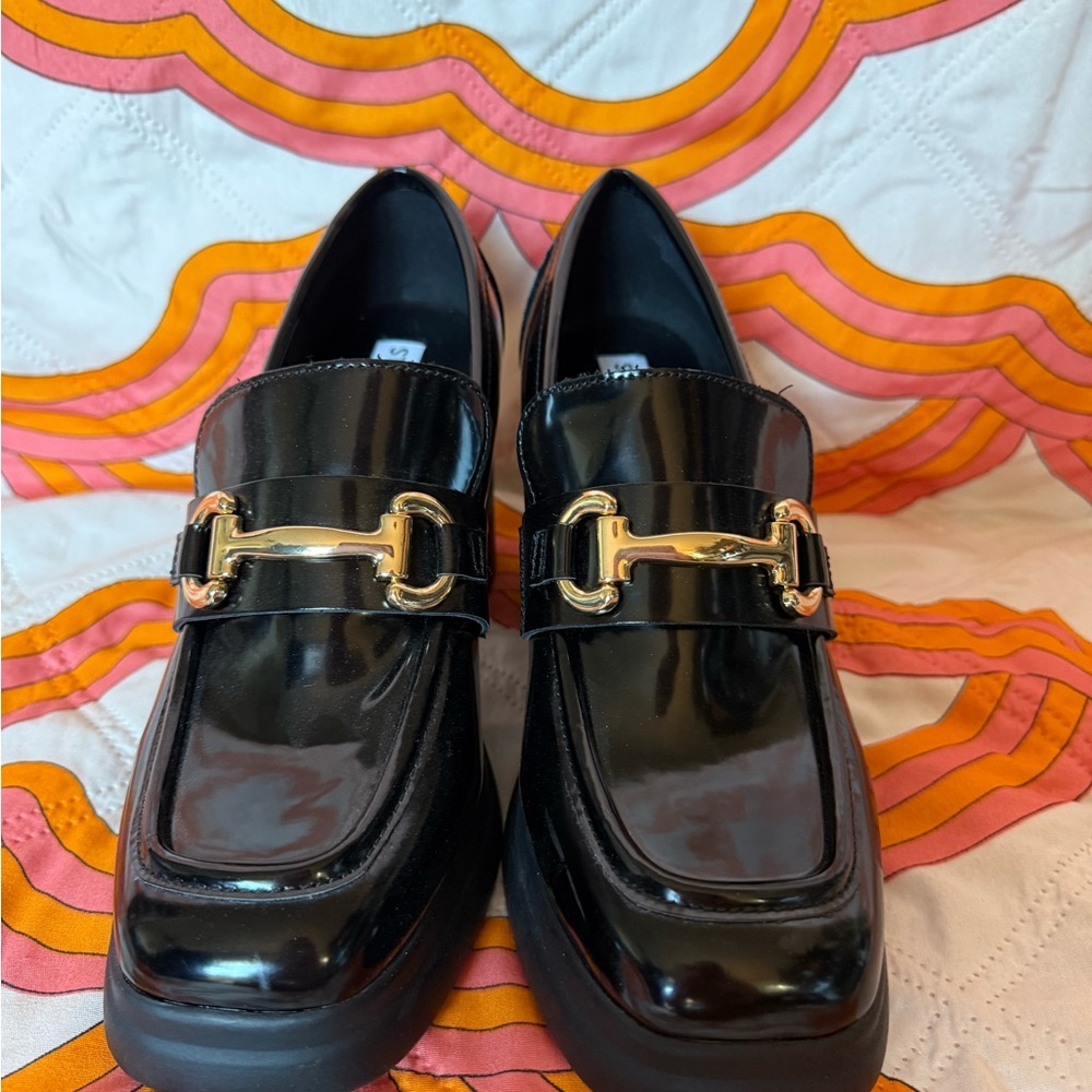 Steve Madden Black and Gold Platform Loafers